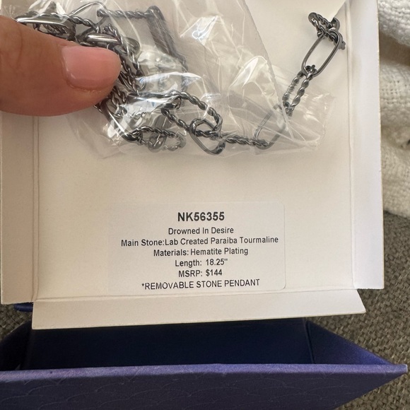 ✨ Drowned in Desire Necklace ✨ - Picture 2 of 2